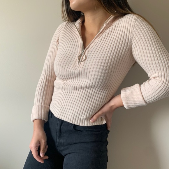 2/$45🌟VINTAGE Sweater🌟 - Picture 2 of 4